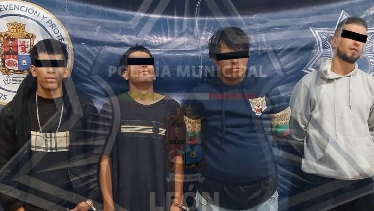 León: Detienen a cuatro por asalto a negocio de comida y robo