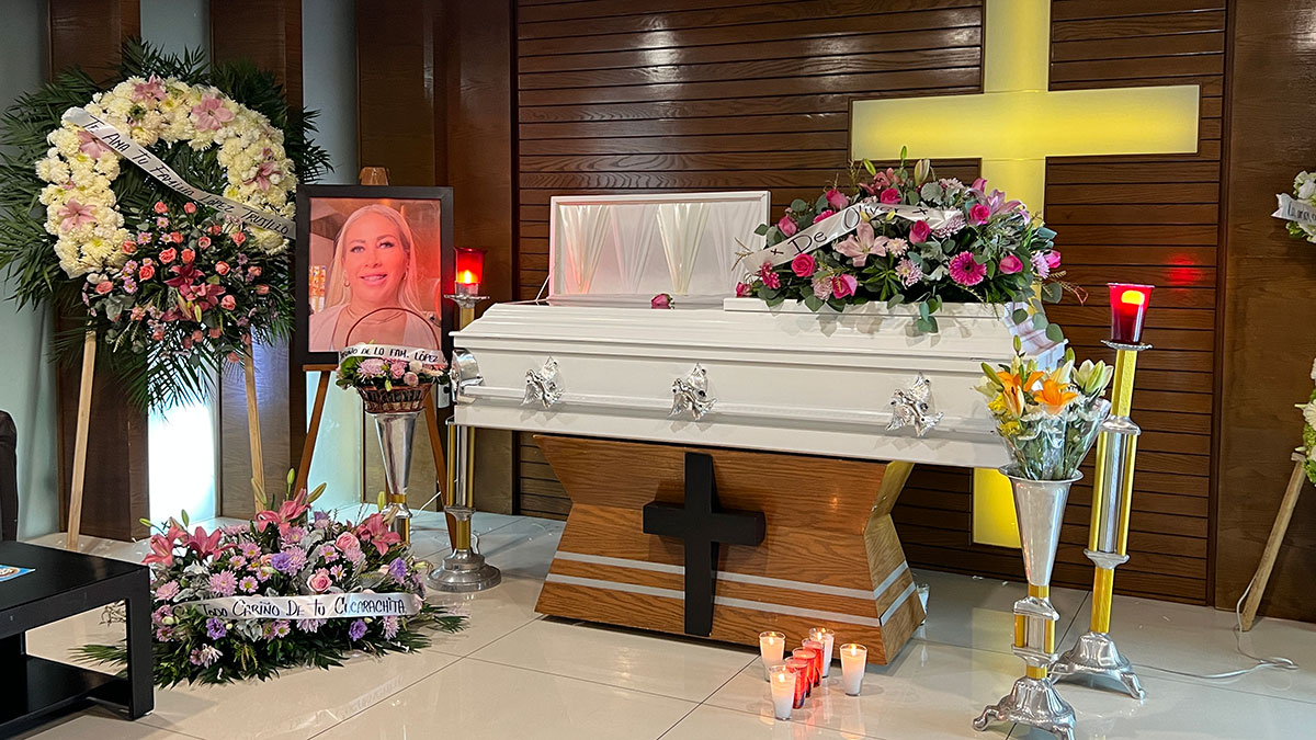 León rinde homenaje a "Vicky", tianguista de San Juan Bosco