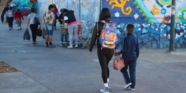 México: Fechas del MEGAPUENTE escolar en octubre 2023