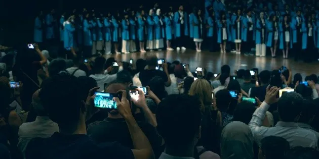 México: SEP establece acuerdo para regular el uso de celulares en aulas