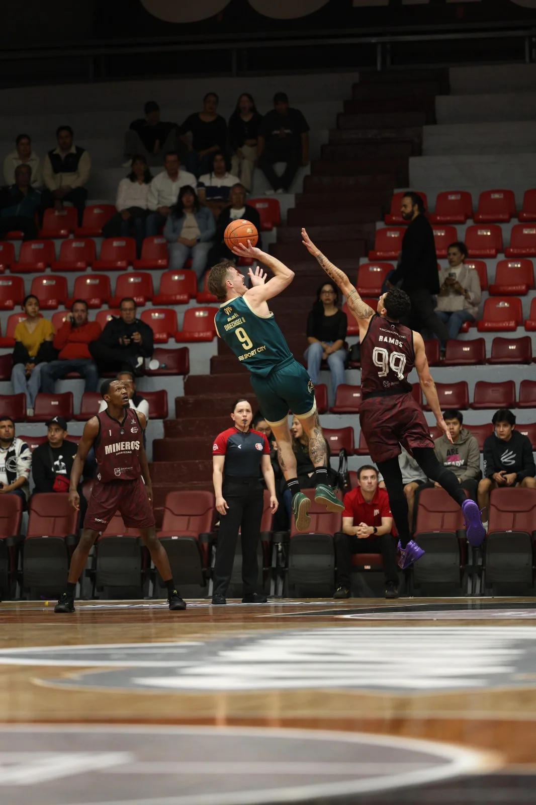 Mineros cae ante Diablos Rojos en emocionante regreso a la LNBP