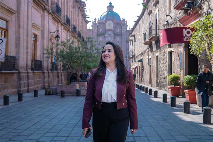 Morelia: Gladyz Butanda destaca en Sedum con proyectos clave