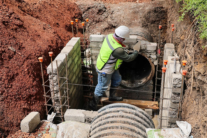 Morelia: Modernización de drenaje y tuberías en obras del Morebús