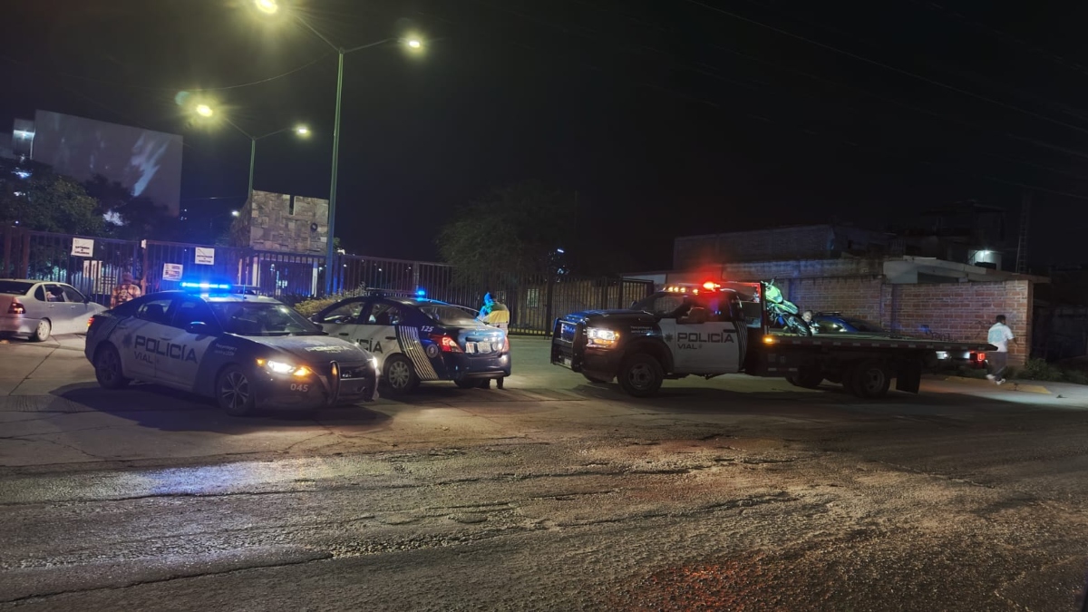 Motociclista atropella a peatón en bulevar Mártires Santos, León