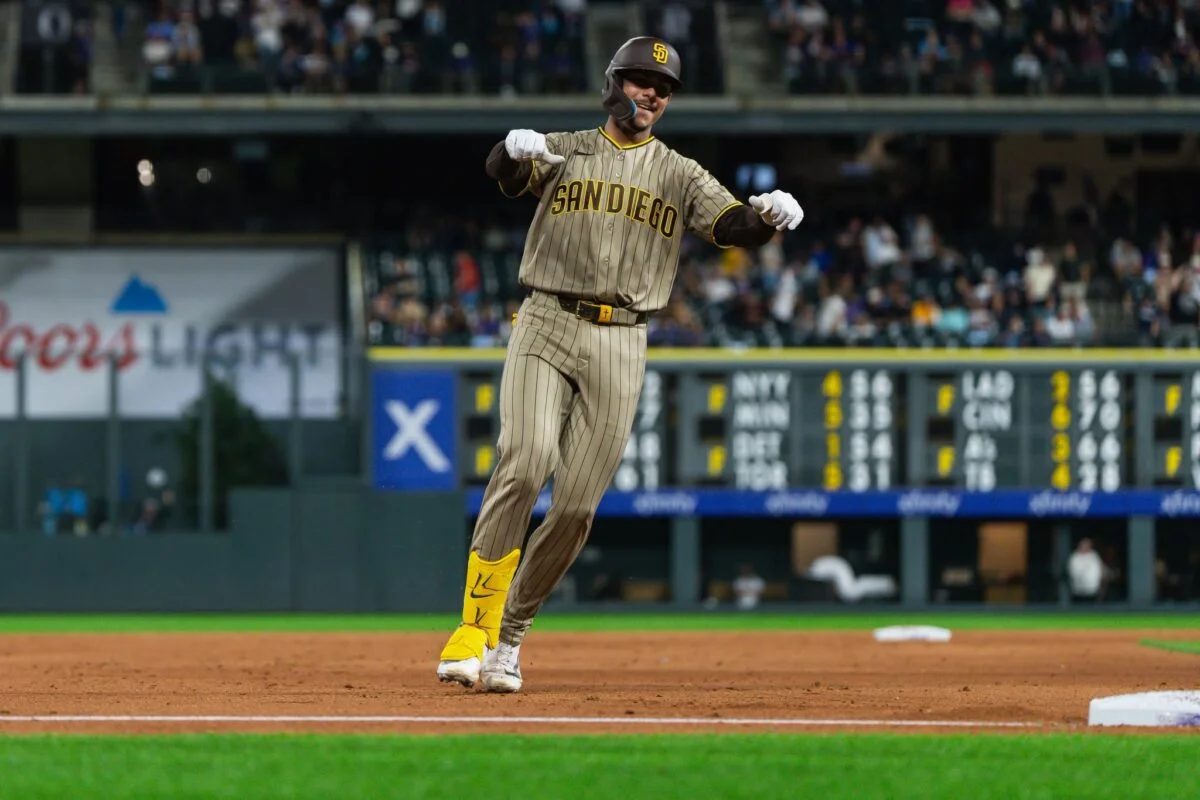 Padres vencen a Rockies con espectacular juego de Ethan
