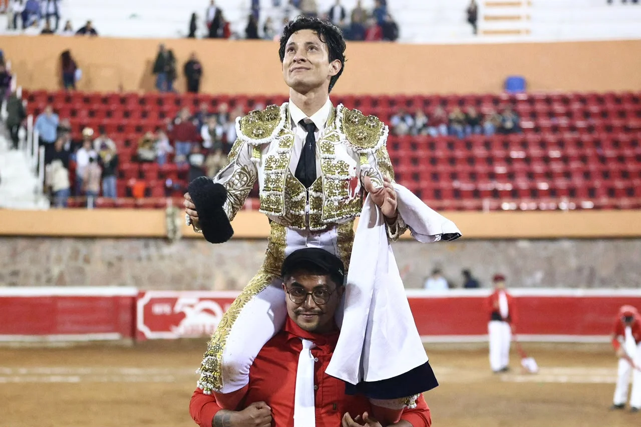 Platerito indulta a Bonito en la Monumental de Zacatecas