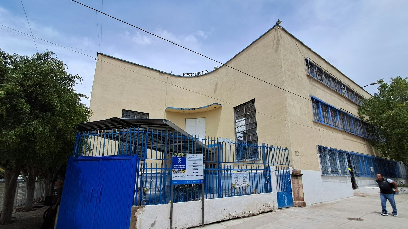 Primaria Martín Muñoz en León suspende clases presenciales por daños estructurales