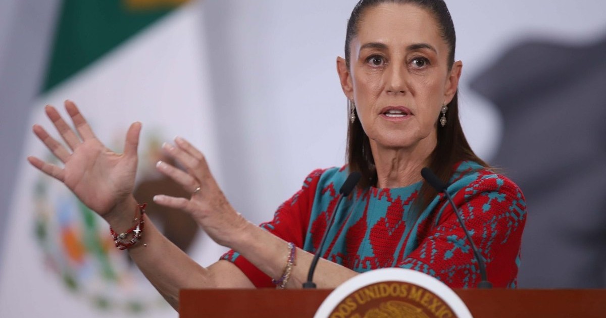 Sheinbaum descarta reintegrar investigadores en caso Ayotzinapa