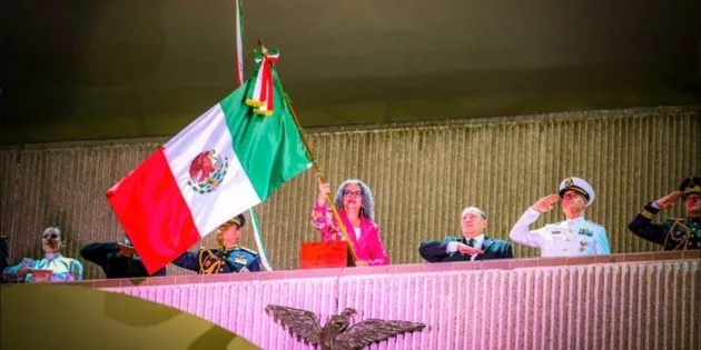 Sinaloa: Graciela Domínguez proclama El Grito en Fiestas Patrias