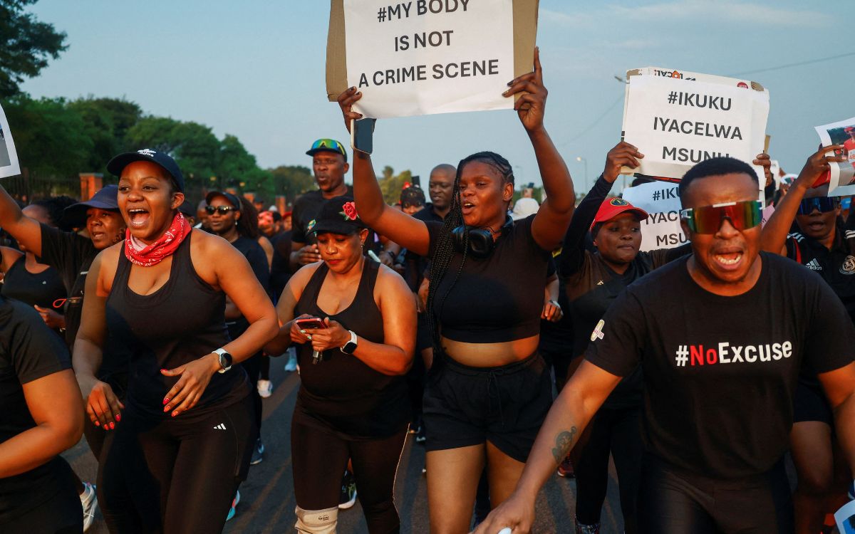 Sudáfrica enfrenta crisis de feminicidios que preocupa a la comunidad internacional