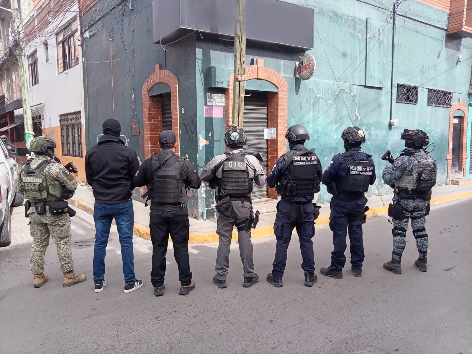 Sustancias ilícitas, cartuchos y dinero asegurados en Guanajuato