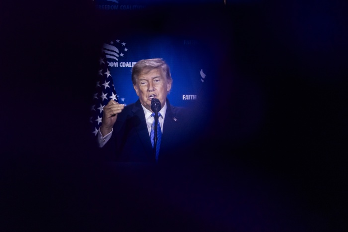 Trump excluye a CNN, MSNOW y Politico de sus eventos en la Casa Blanca