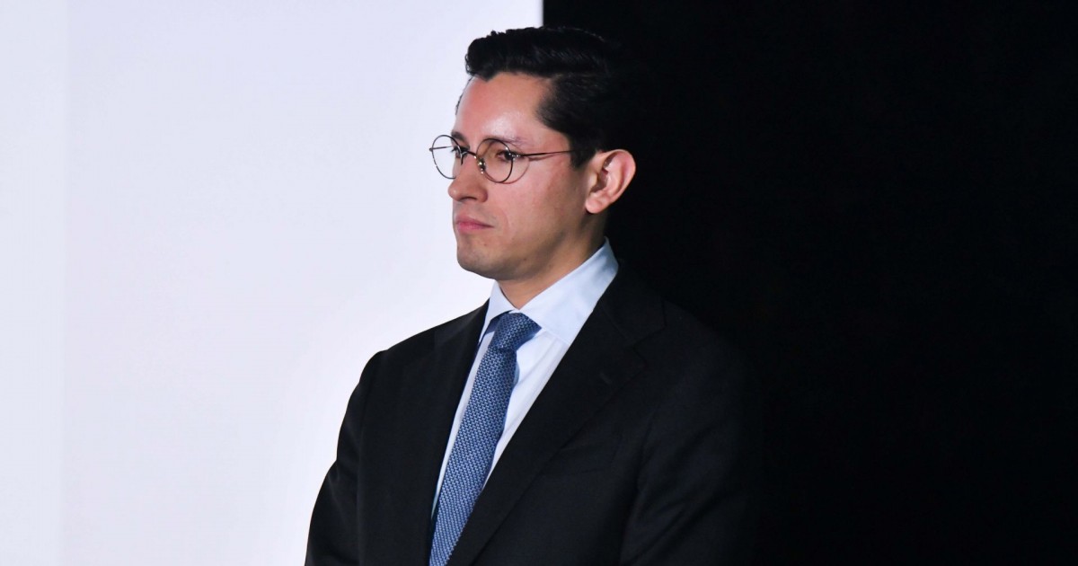 Velasco enfrenta campaña negativa según la SRE: implicaciones políticas.