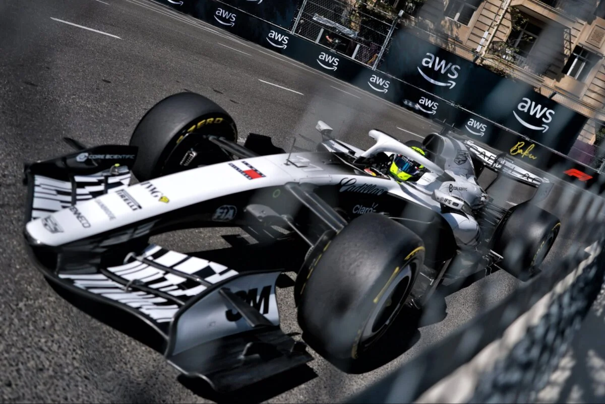 Checo Pérez sufre y finaliza 21° en la FP2 de Malasia