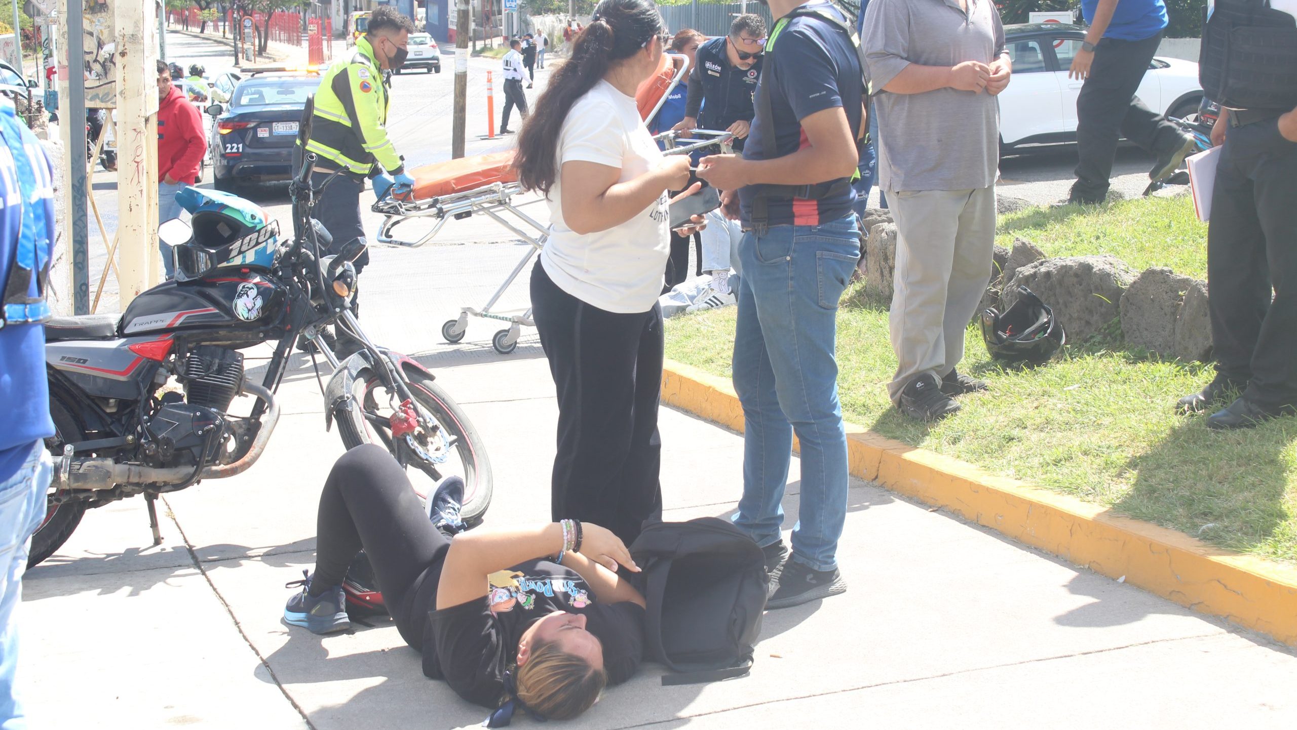 Derrapes en San Juan Bosco por derrame de diésel de oruga