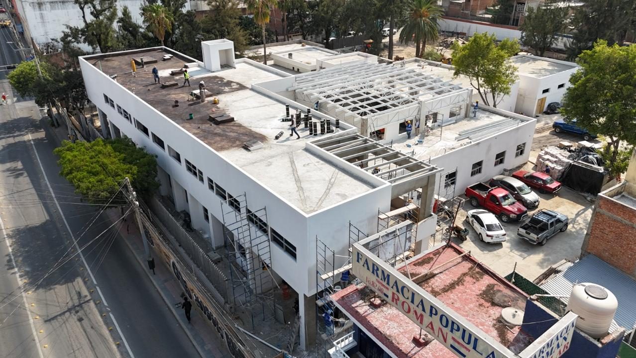 Freno en muro retrasa apertura del Caises León hasta 2027