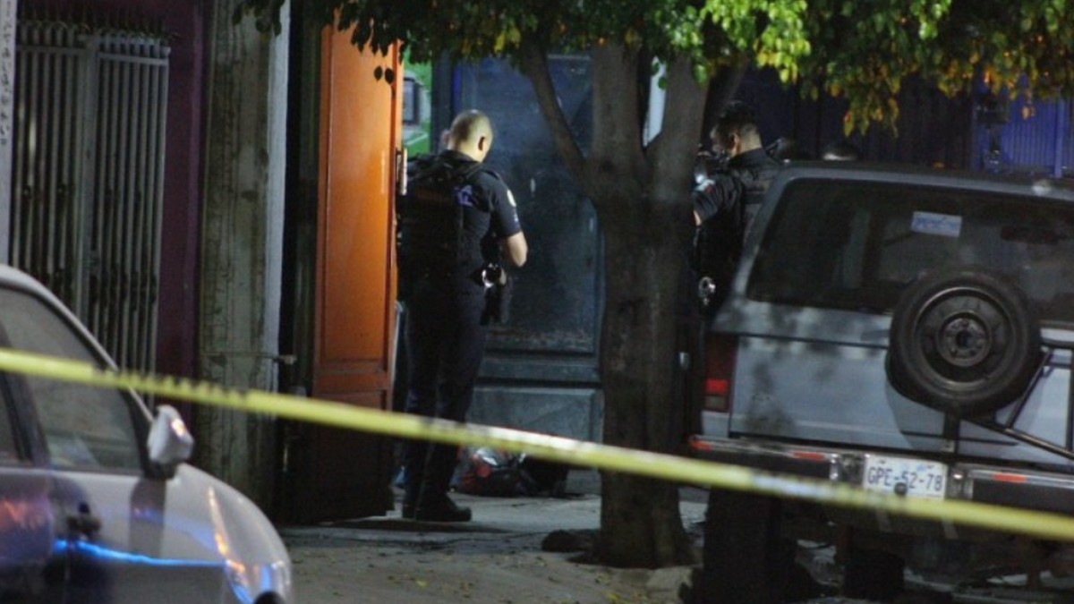 Homicidio en León: joven de 18 años asesinado y mujer herida grave