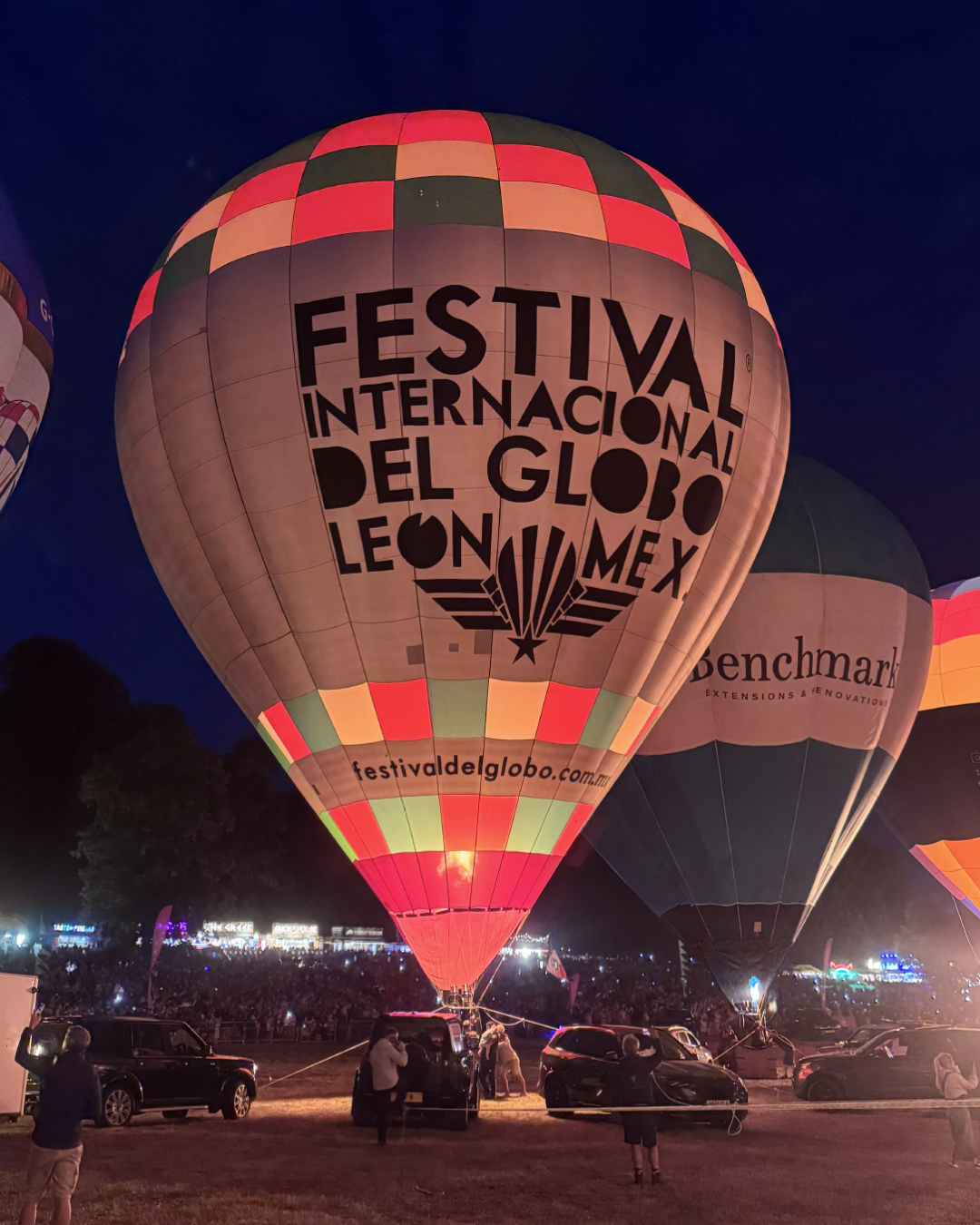 León destaca en el FIG de CDMX con globos, drones y música