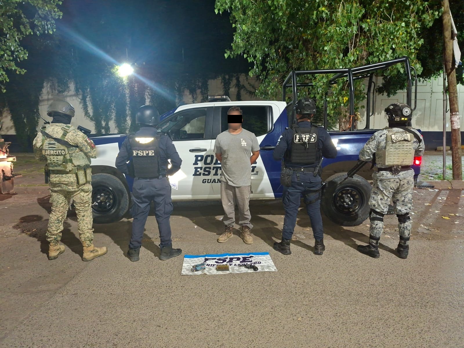 León: Detienen a hombre con revólver y 49 cartuchos útiles