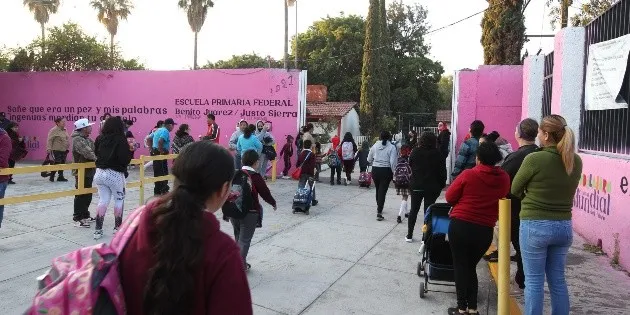 México: FECHAS del MEGAPUENTE de octubre para estudiantes