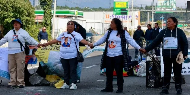 México-Toluca: Bloqueo de madres buscadoras lleva más de 30 horas