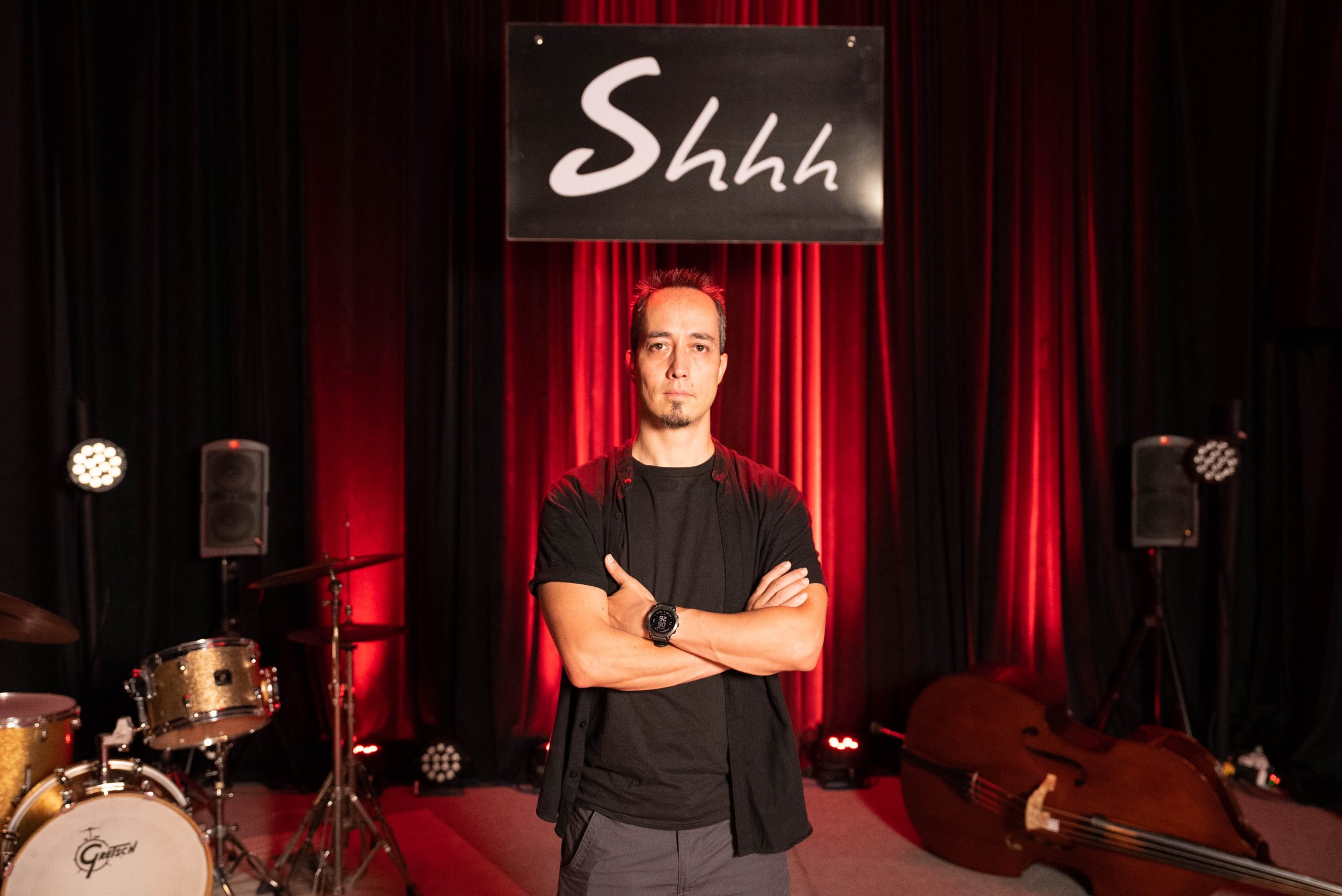 Omar Córdova presenta improvisación musical para el público en León