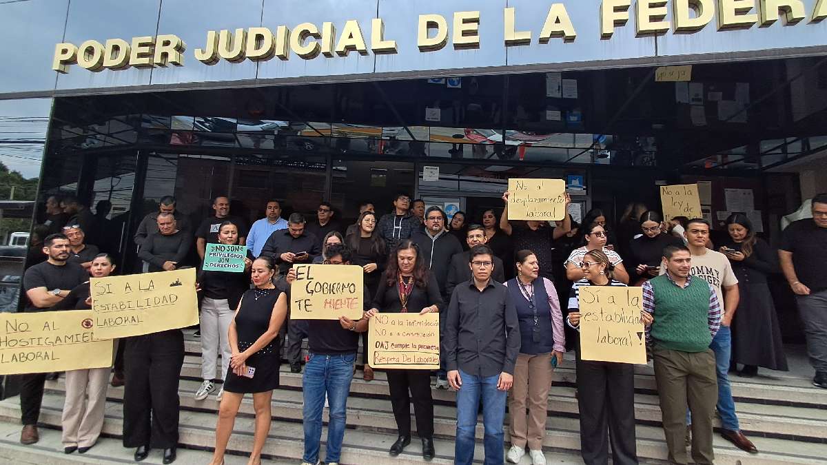 Trabajadores de PJF León protestan por presiones y despidos