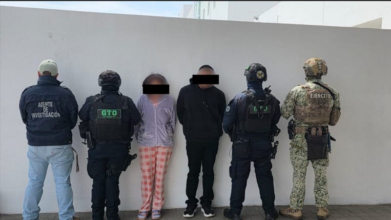 Valle de Santiago: detienen a dos y aseguran 302 bolsas de droga